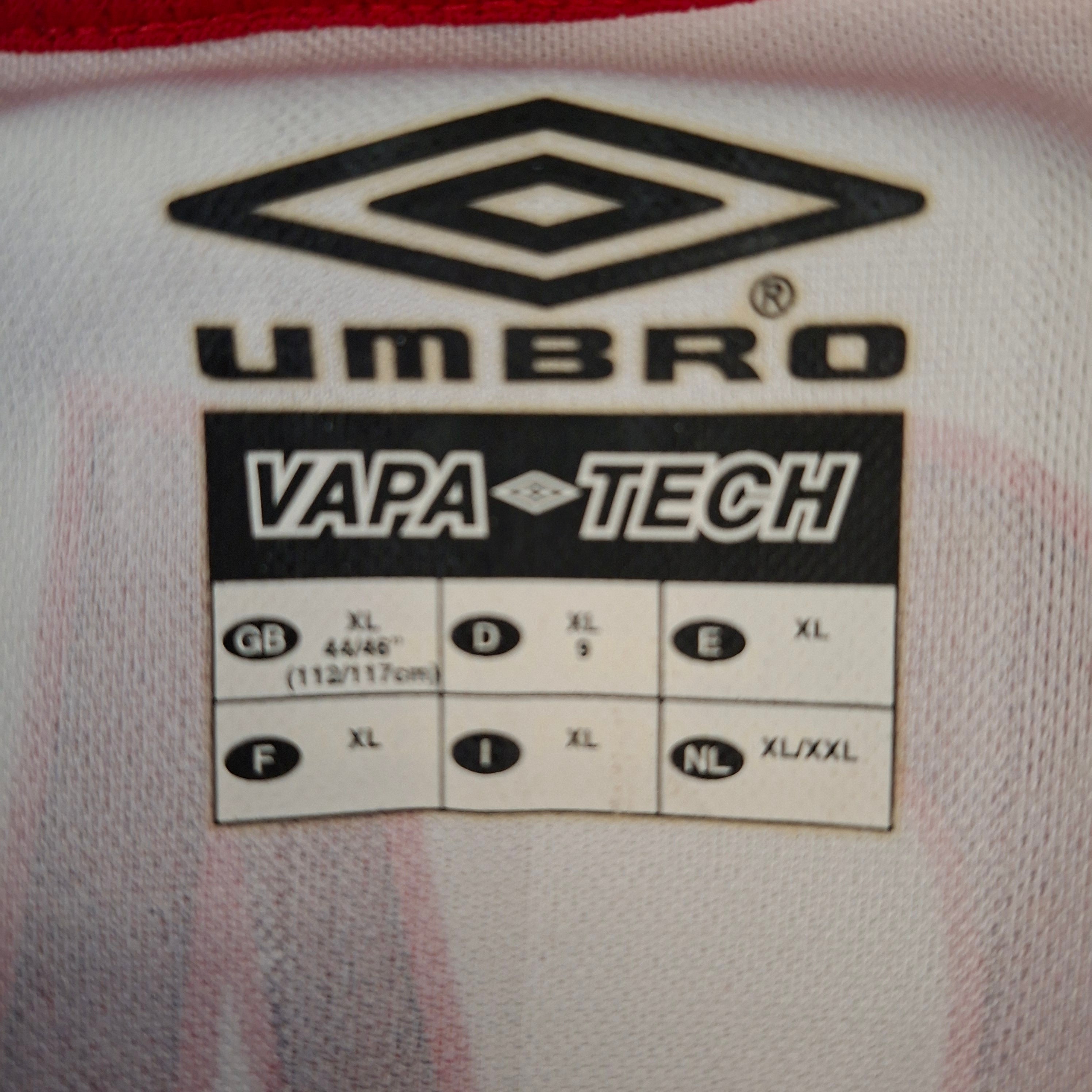 Cláudio Caçapa – Olympique Lyonnais (2002-2003)