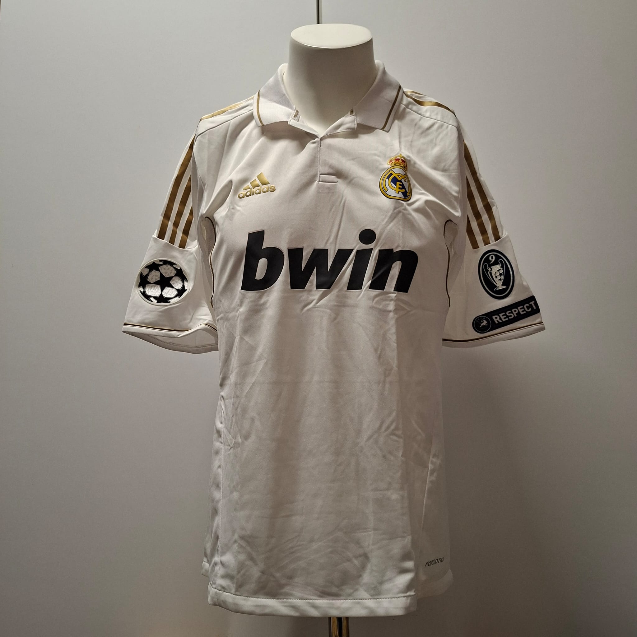 Esteban Granero – Real Madrid (10/18/2011)