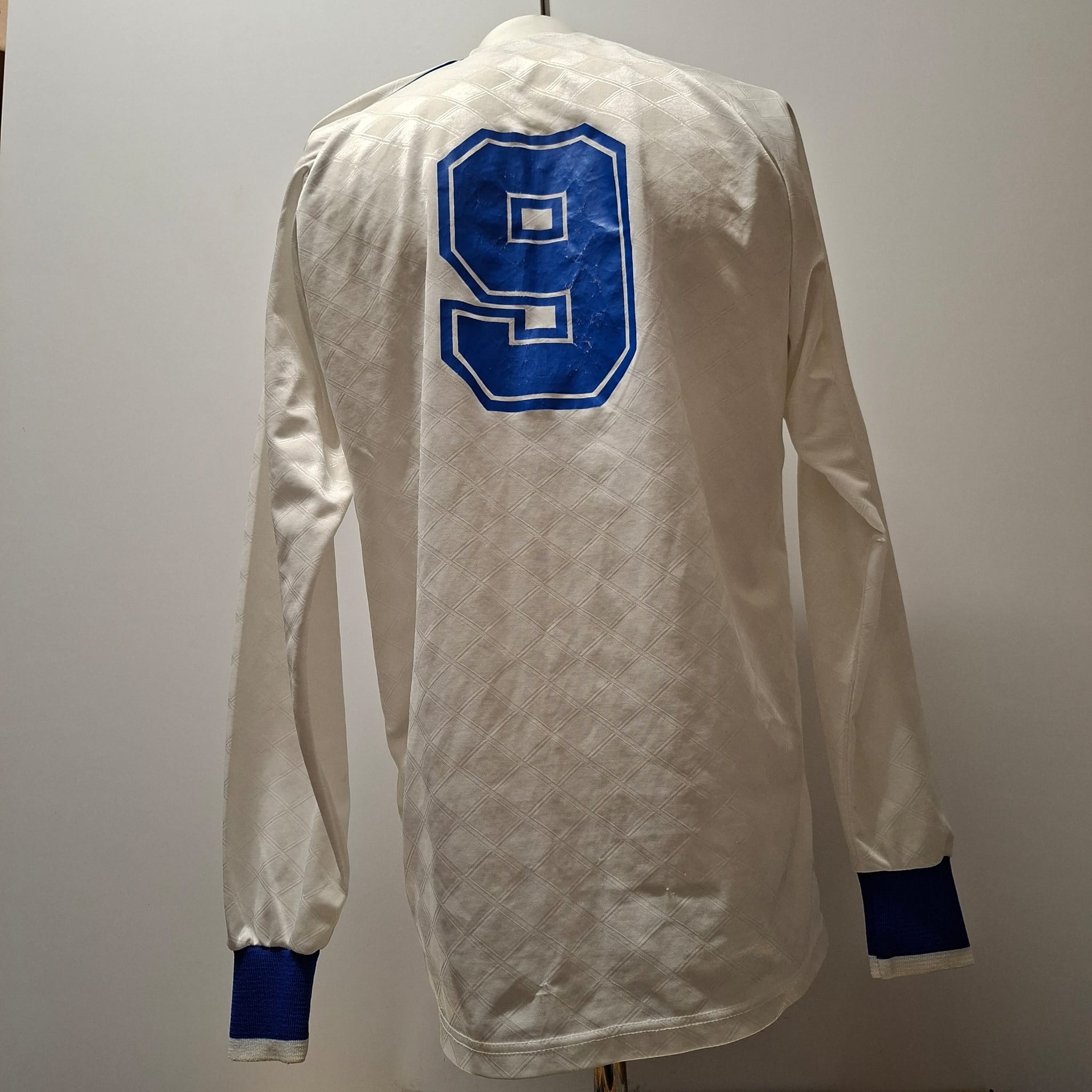 Gary Blackledge – Glenavon FC (02/10/1990)