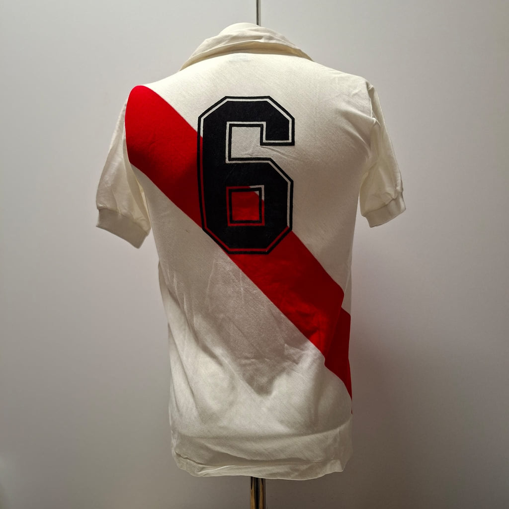 José Velásquez – Équipe du Pérou (28/04/1982)