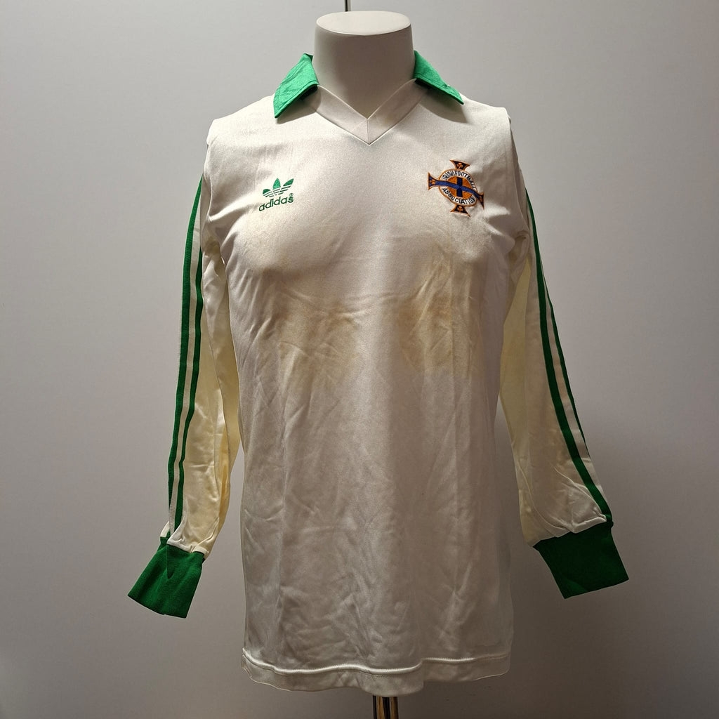 Gerry Armstrong – Northern Ireland Squad (24/03/1982)
